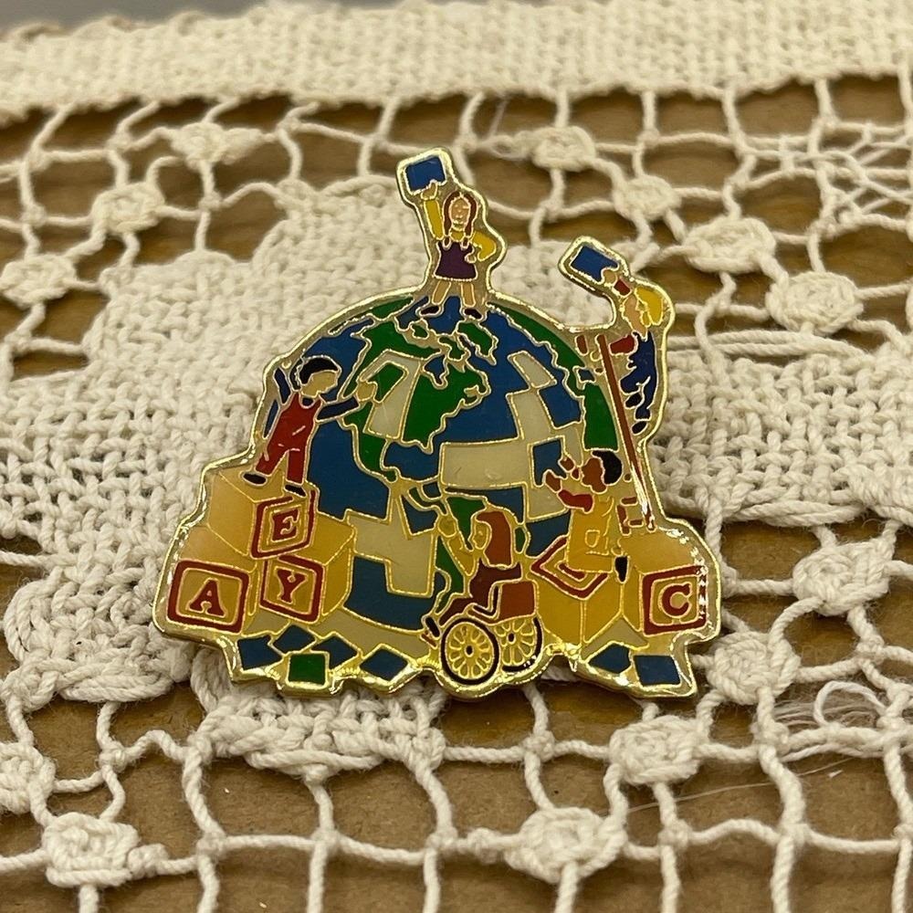 Colorful Enamel World Pin - Picture 2 of 4
